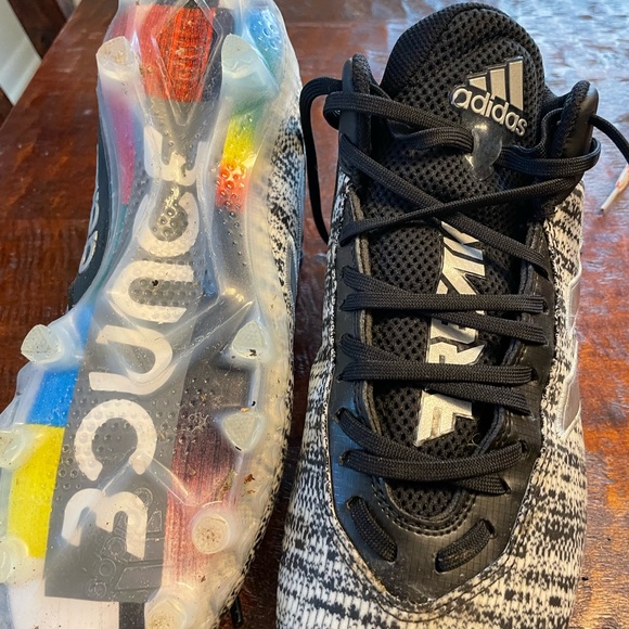 Adidas bounce cleats 8.5 unisex - Picture 5 of 5